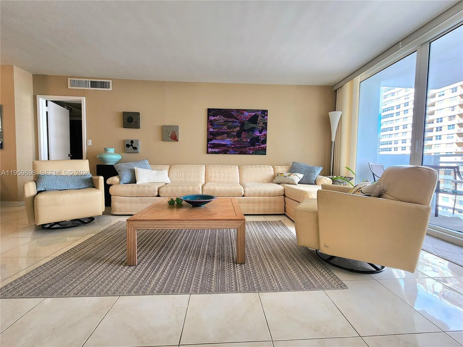 2030 S Ocean Drive #823