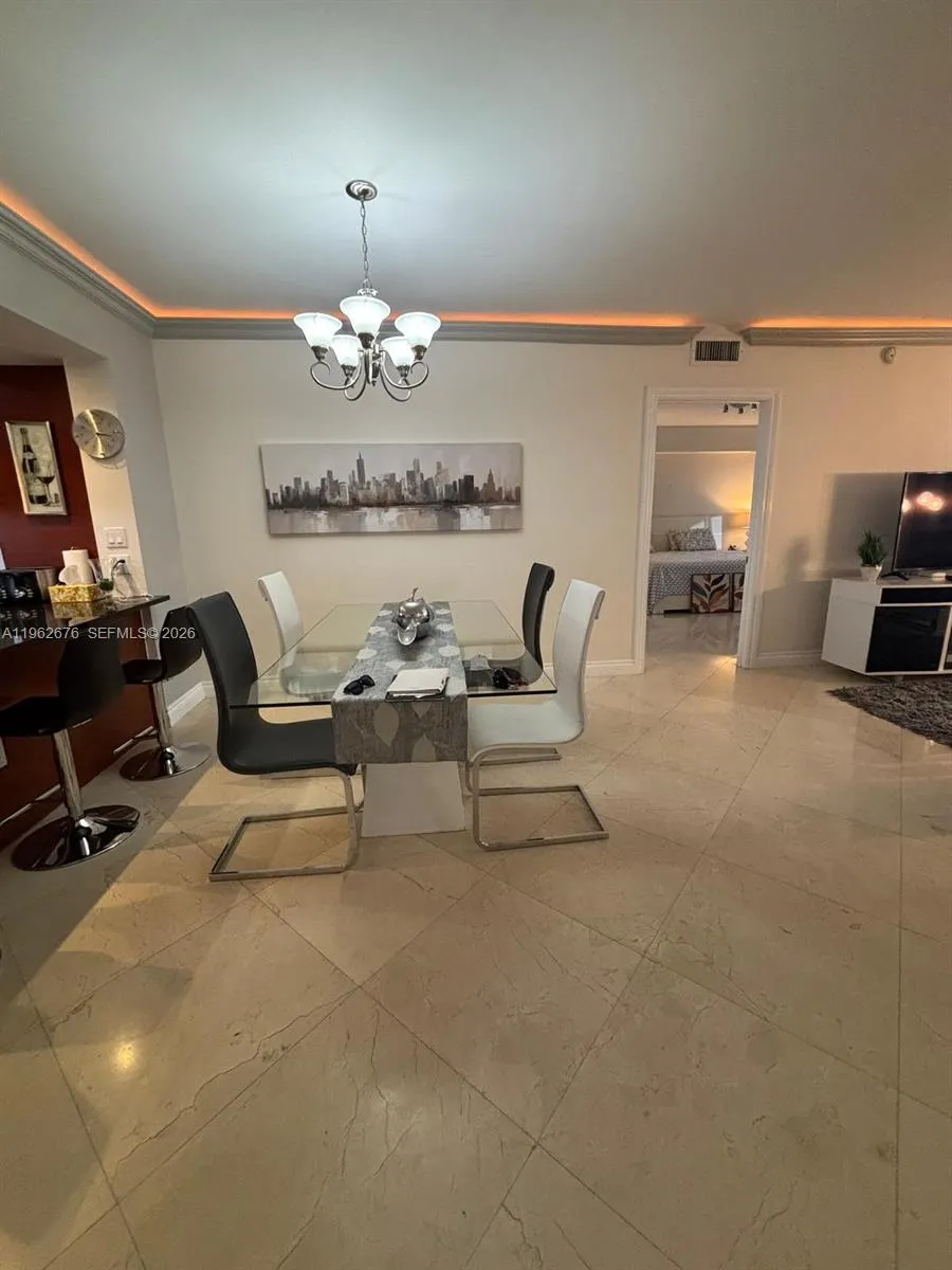 1830 S Ocean Drive #2004