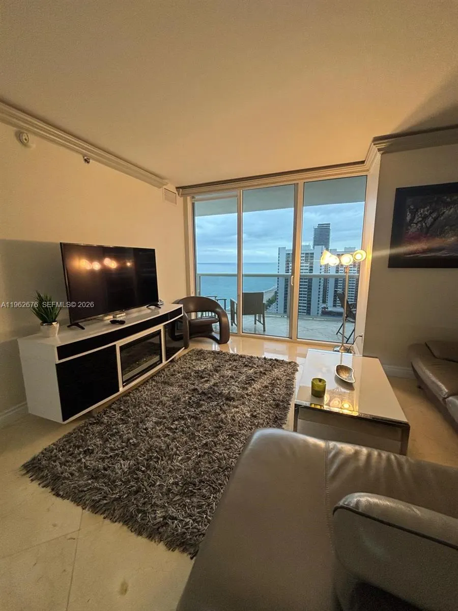 1830 S Ocean Drive #2004