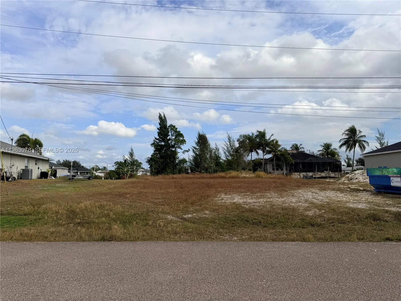 3709 NE 12th Place