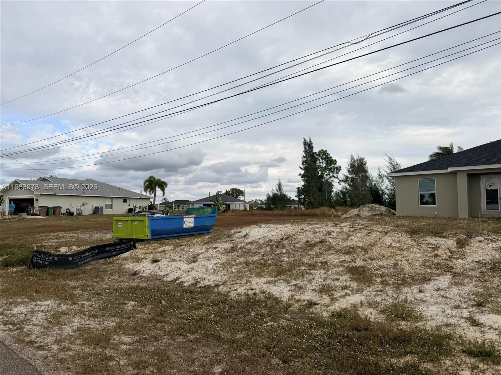 3709 NE 12th Place
