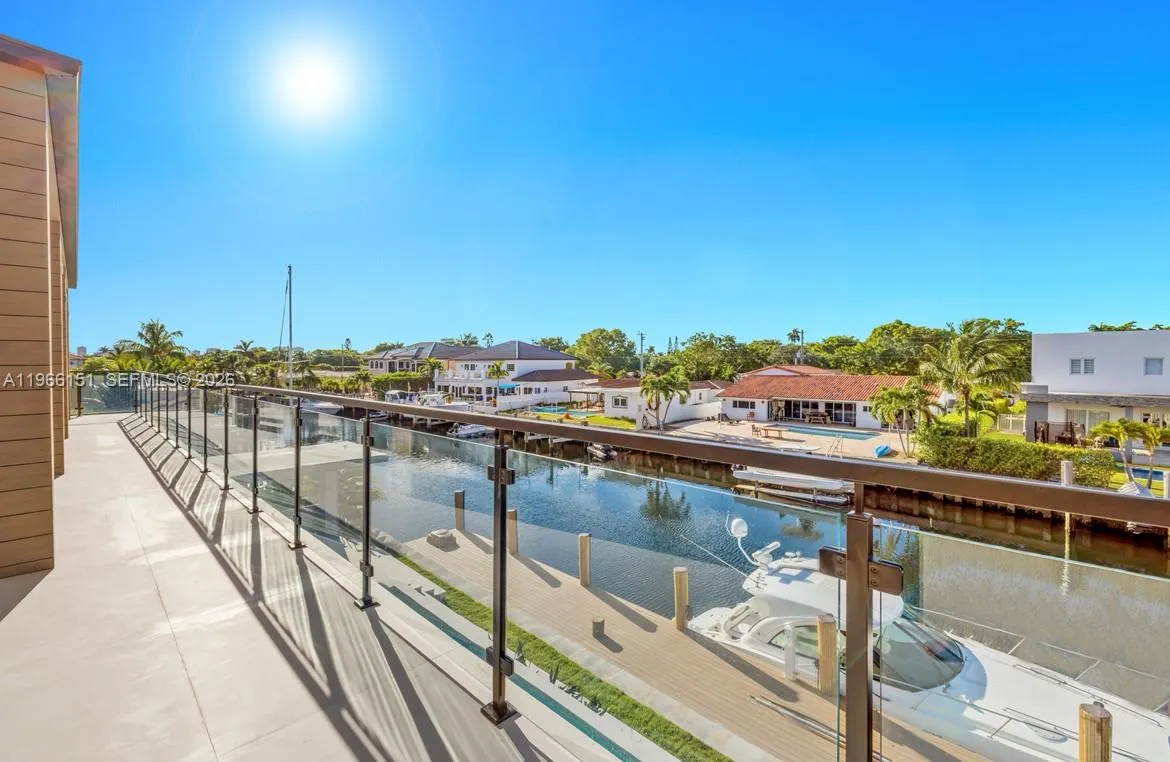 2050 S Hibiscus Drive