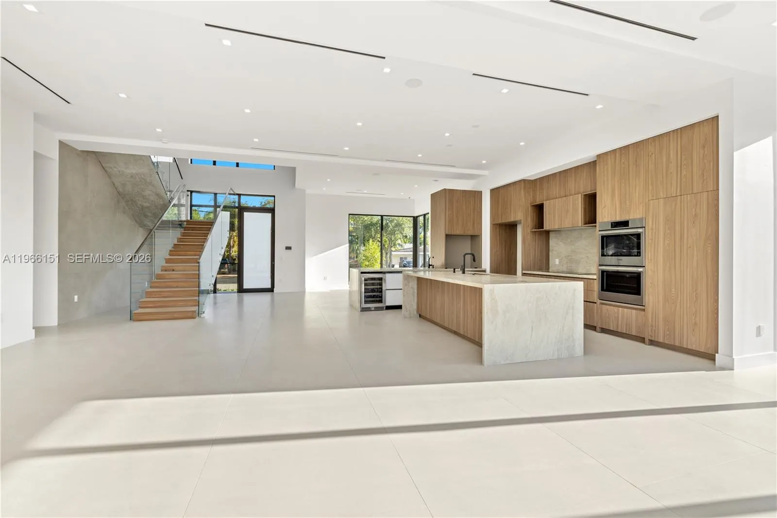 2050 S Hibiscus Drive