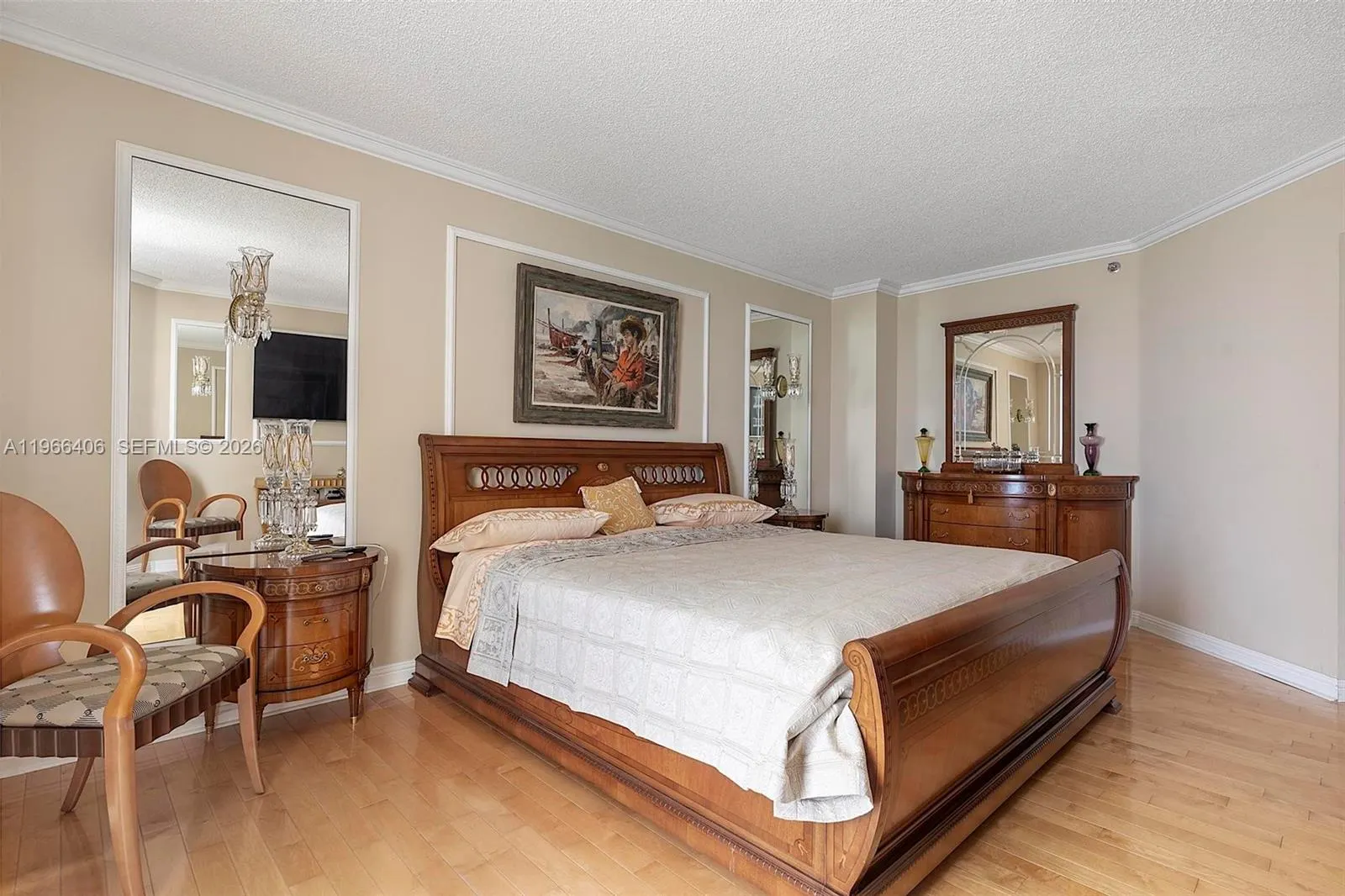 16445 Collins Avenue #2328