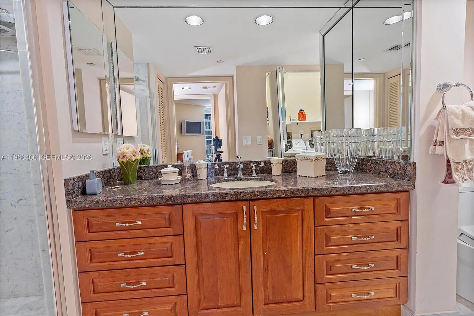 16445 Collins Avenue #2328