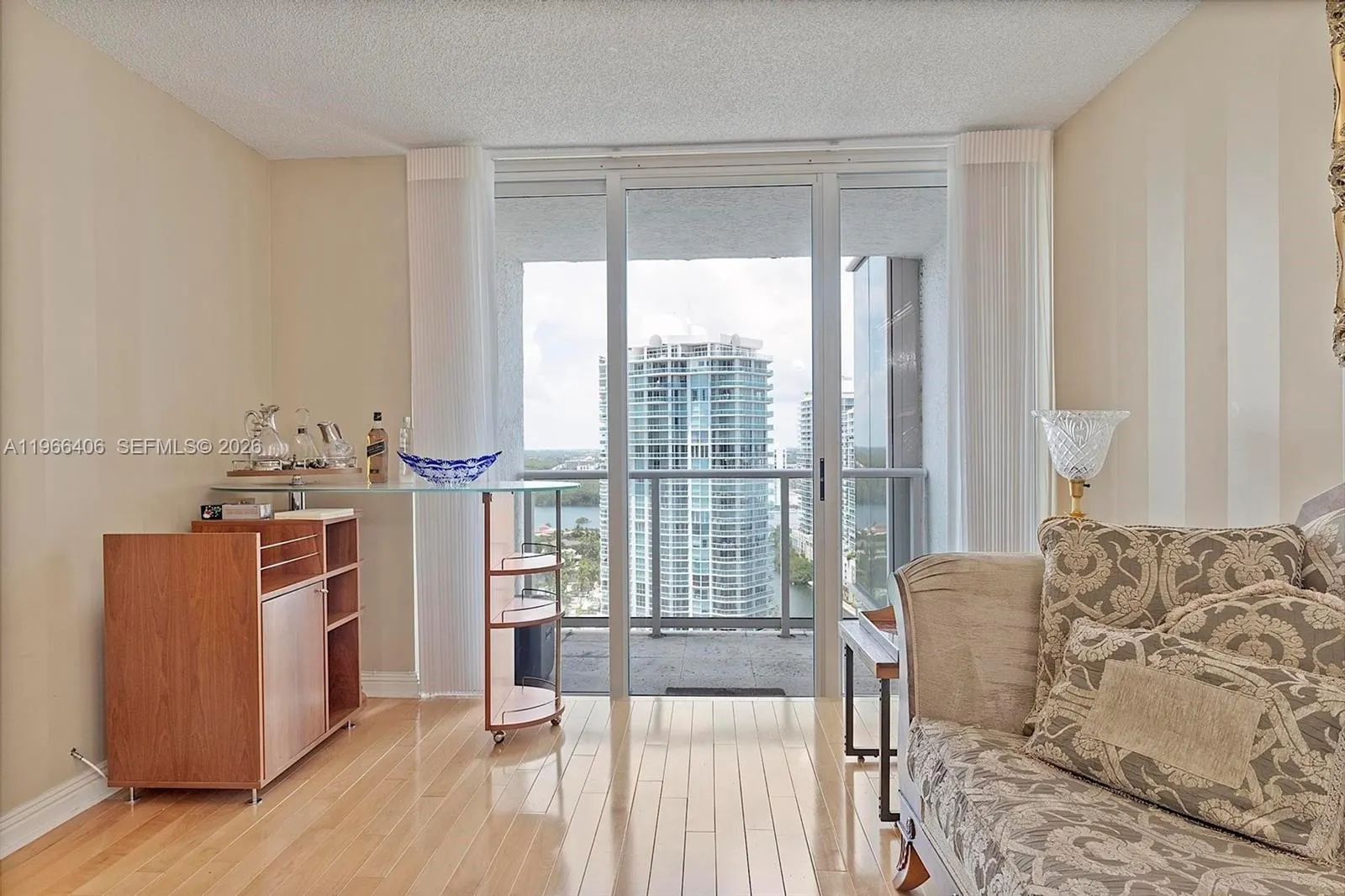 16445 Collins Avenue #2328