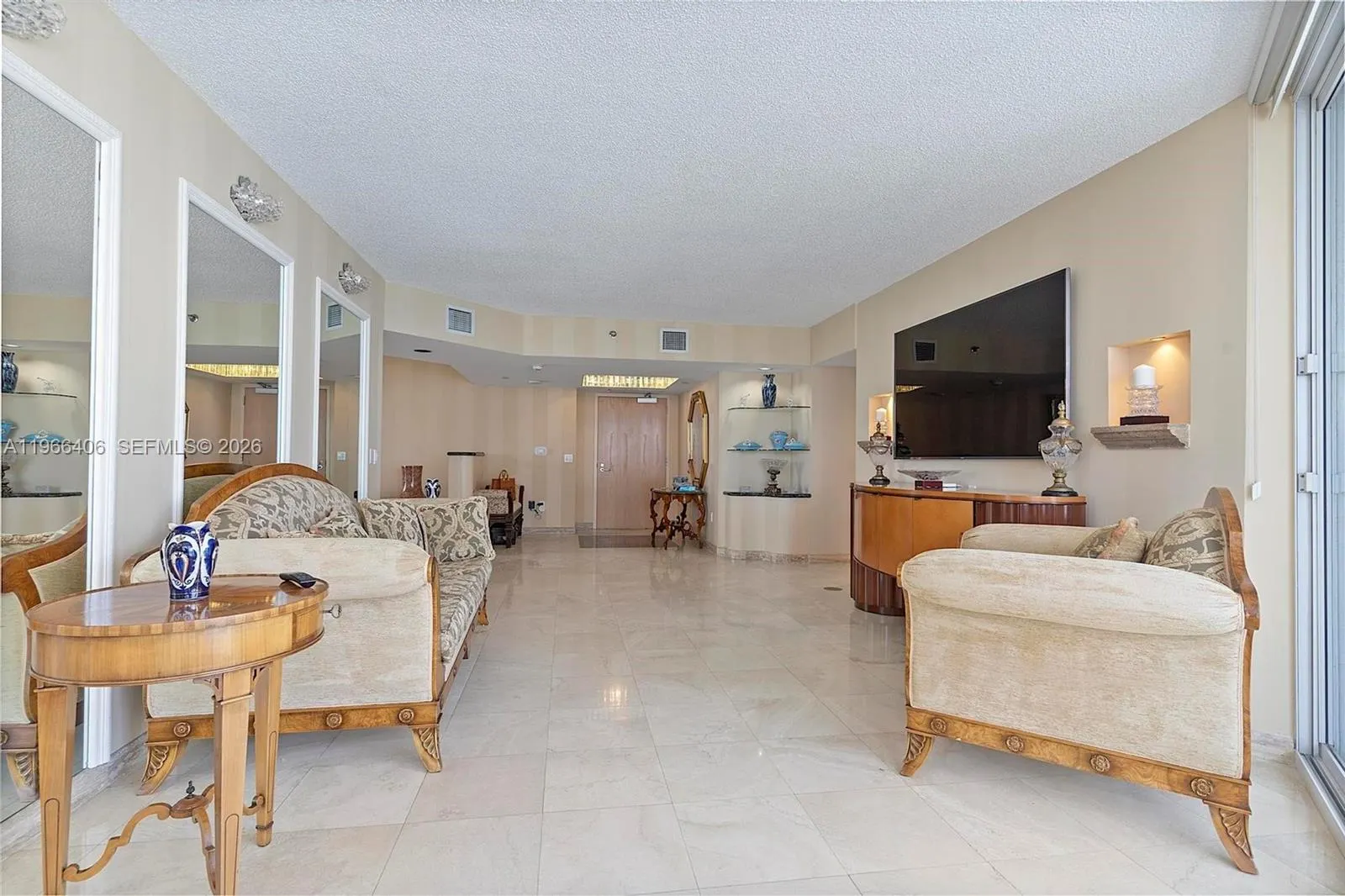 16445 Collins Avenue #2328
