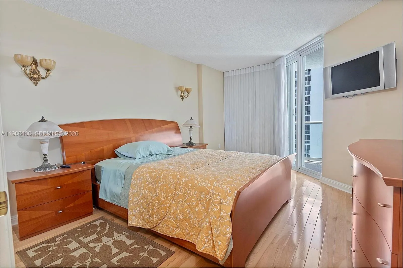 16445 Collins Avenue #2328