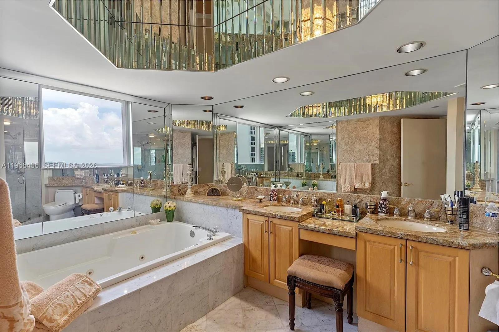 16445 Collins Avenue #2328
