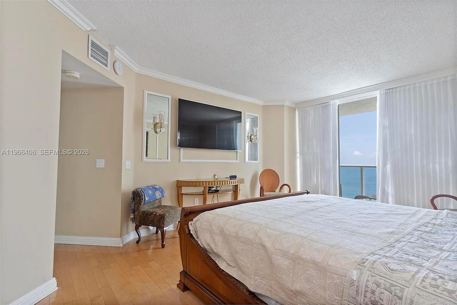 16445 Collins Avenue #2328