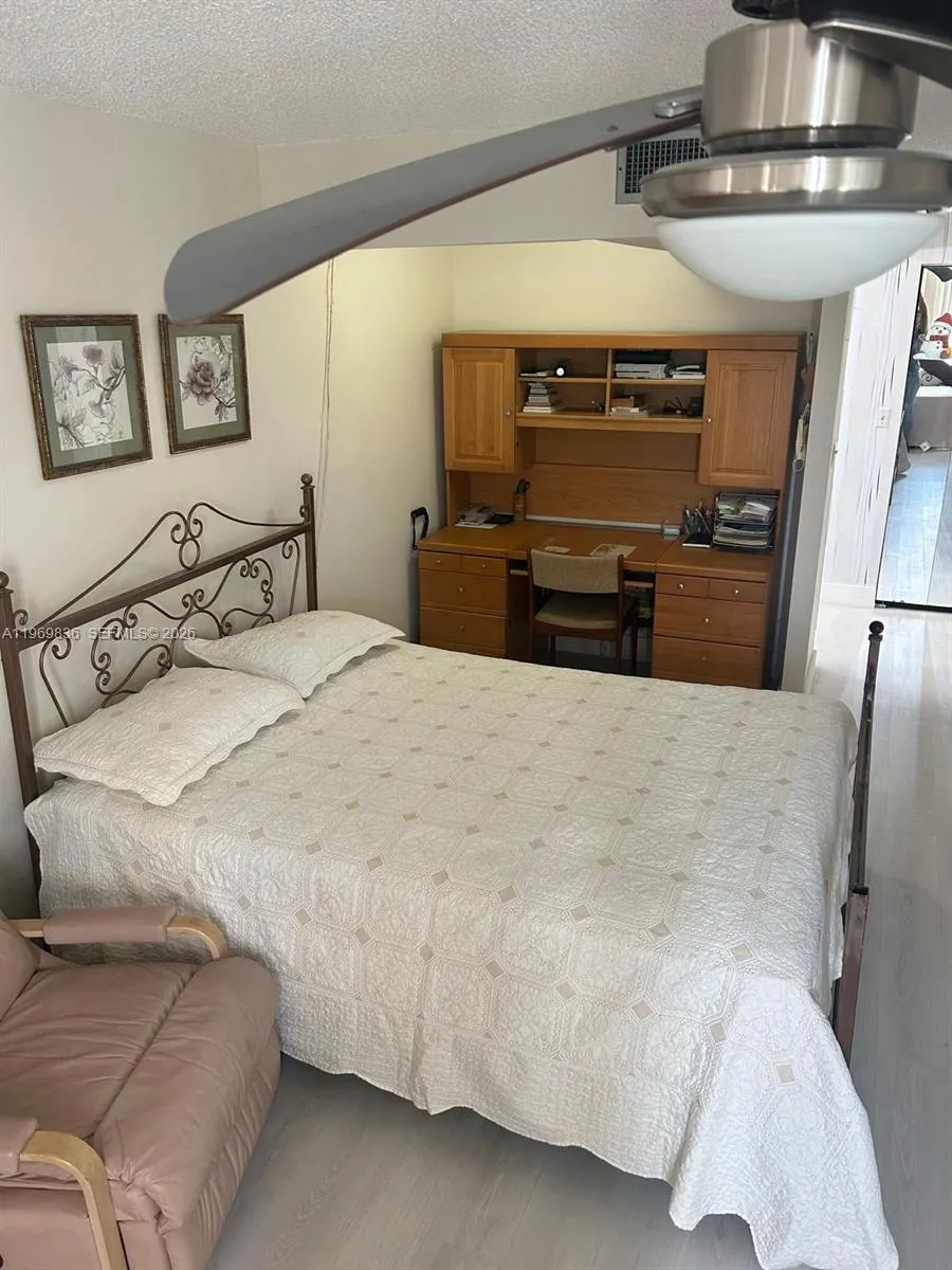 900 Saint Charles Place #316