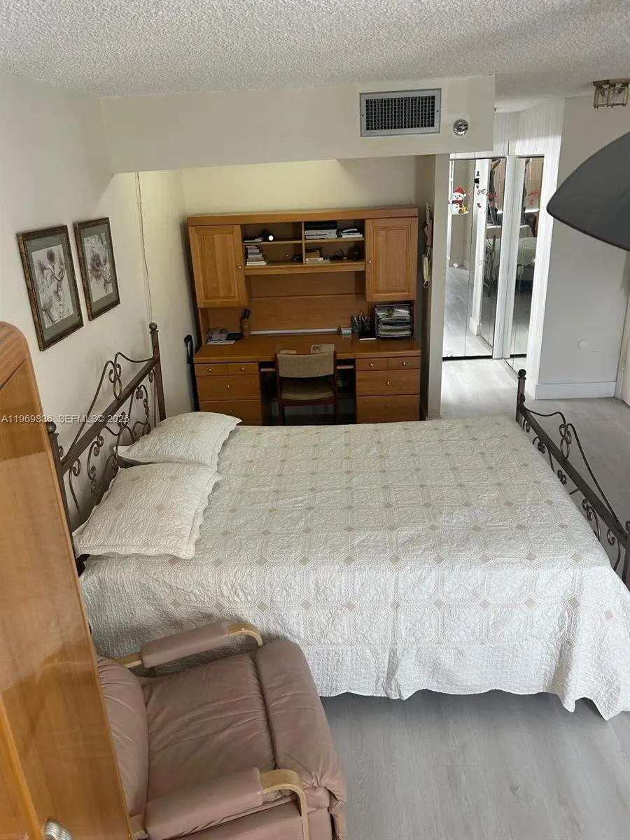 900 Saint Charles Place #316