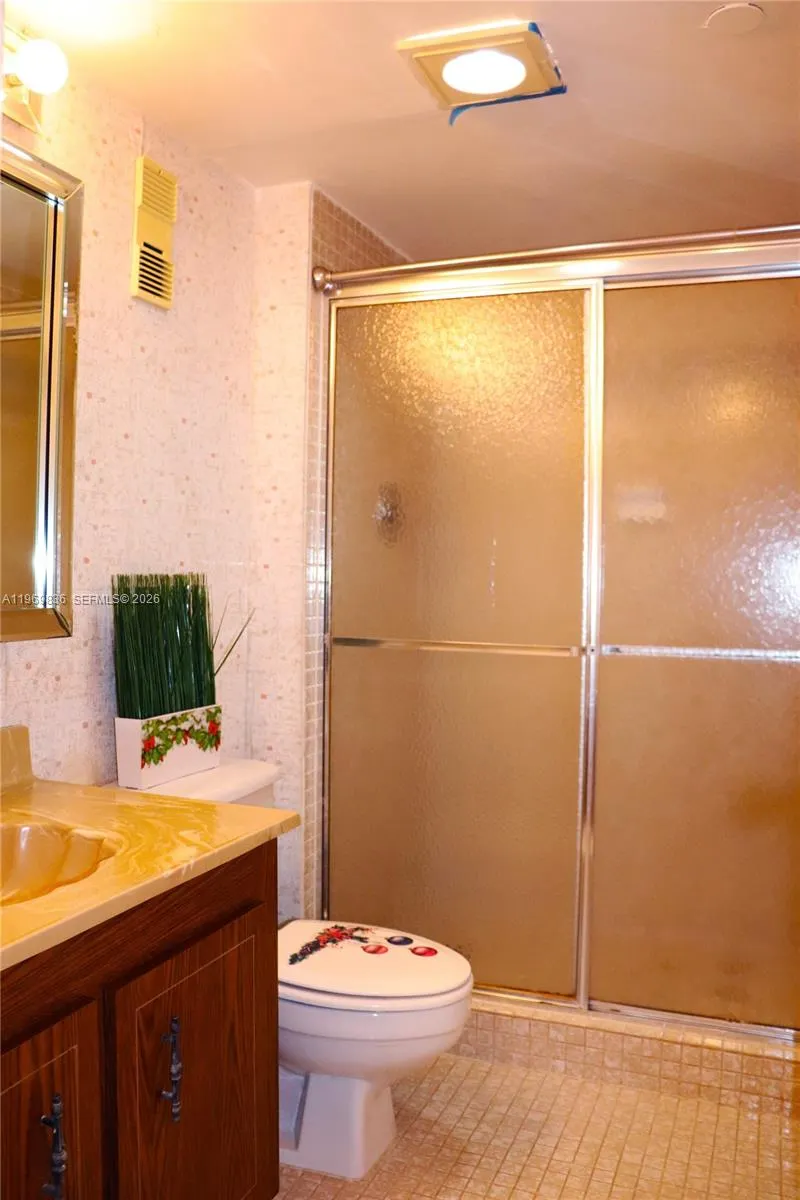900 Saint Charles Place #316