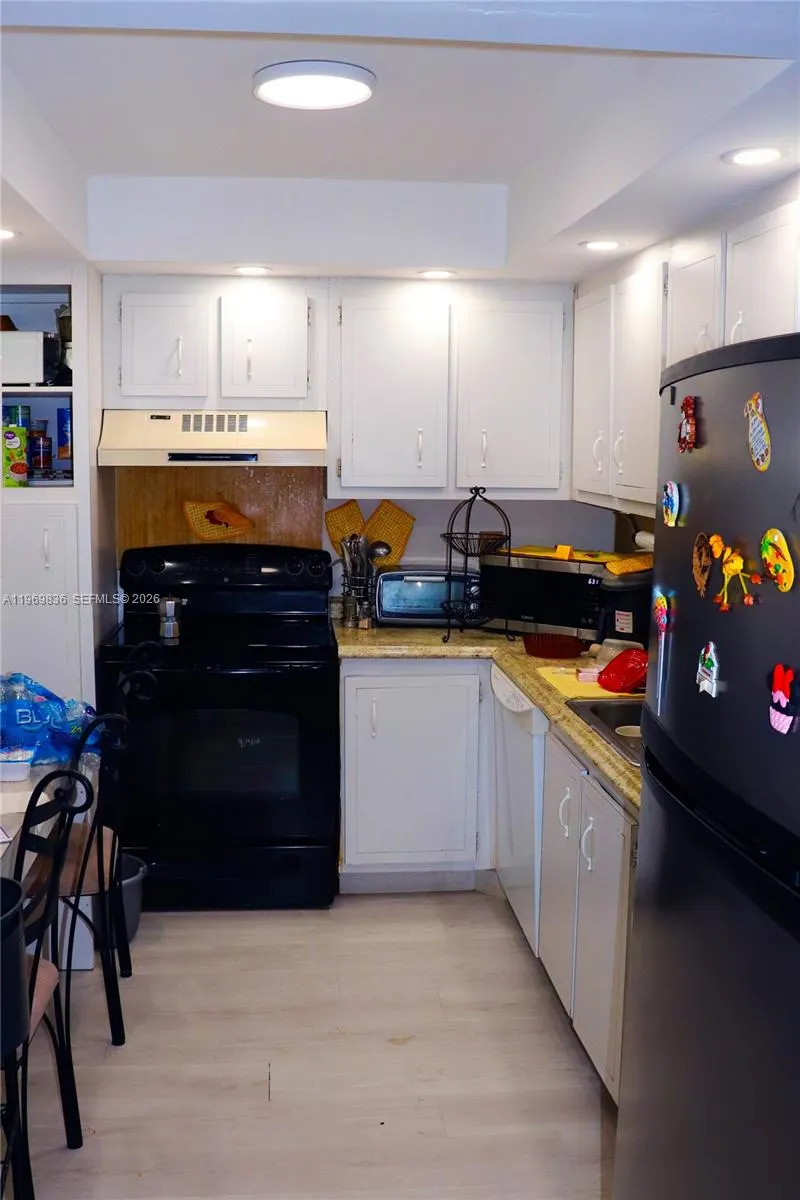900 Saint Charles Place #316