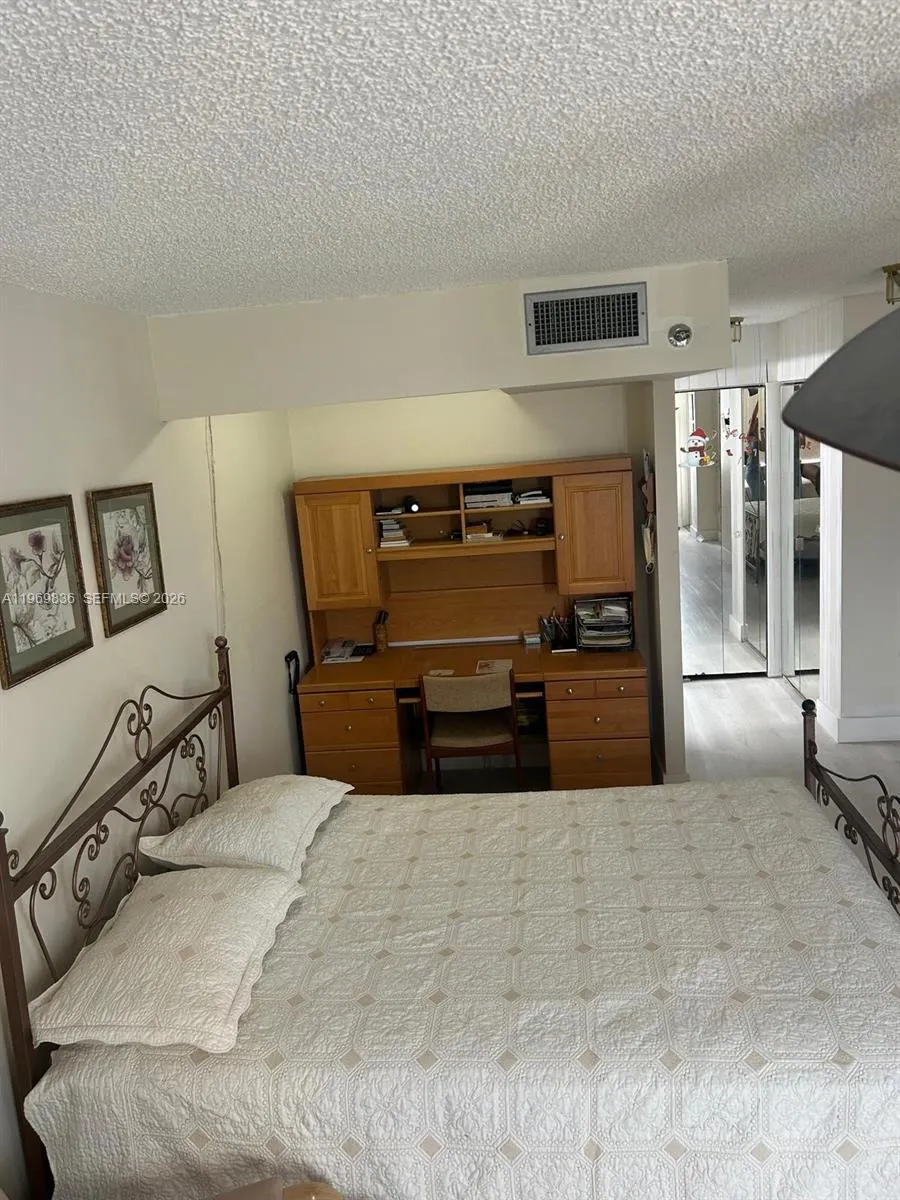 900 Saint Charles Place #316