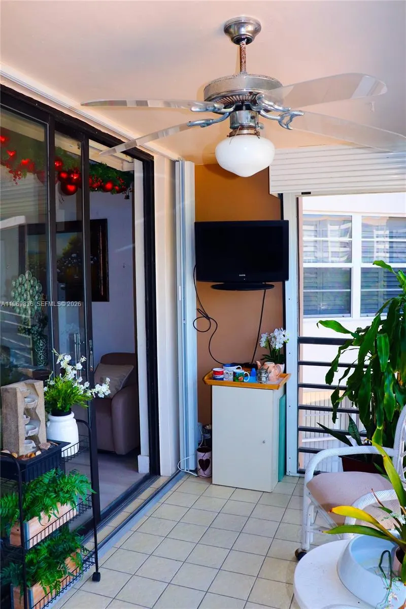 900 Saint Charles Place #316