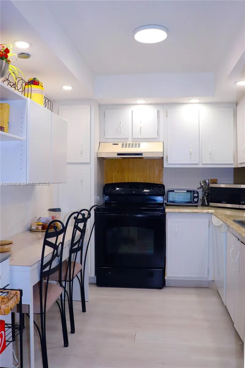 900 Saint Charles Place #316