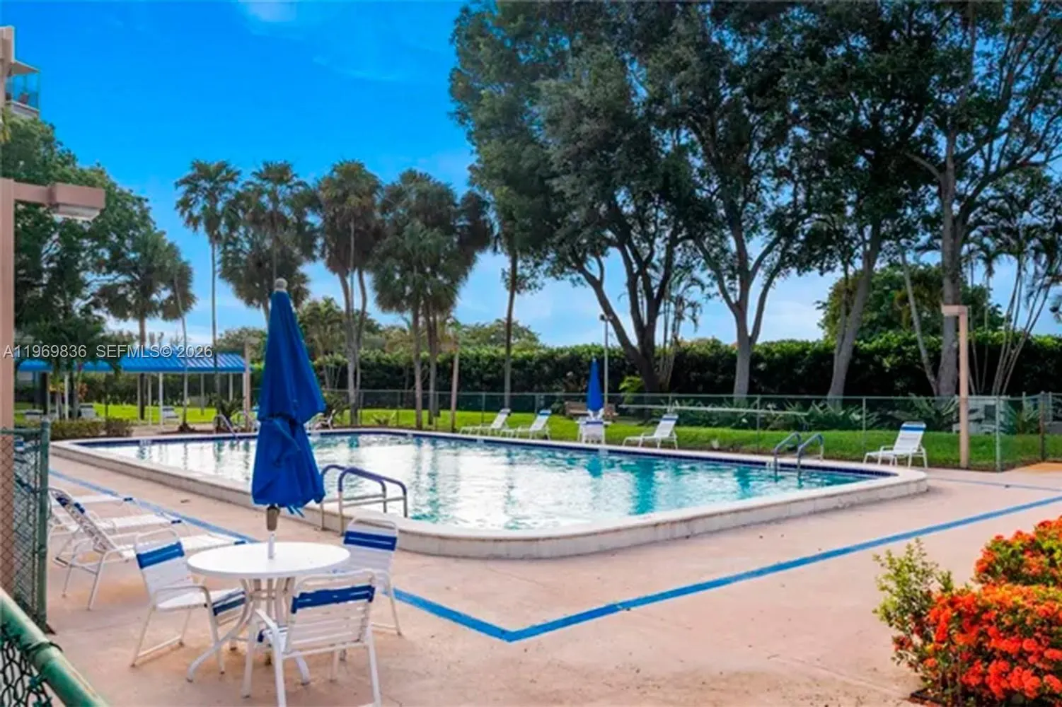900 Saint Charles Place #316