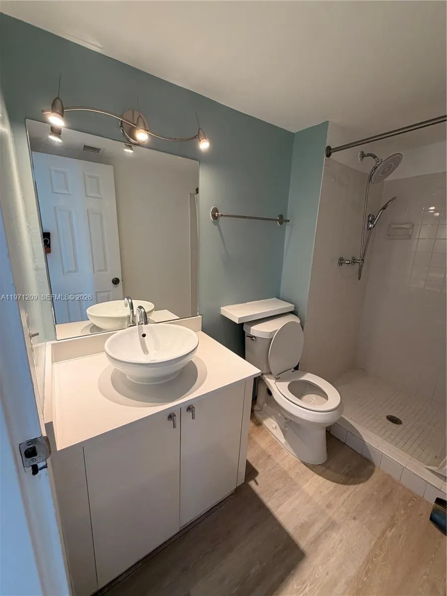 2350 NE 135th Street #503