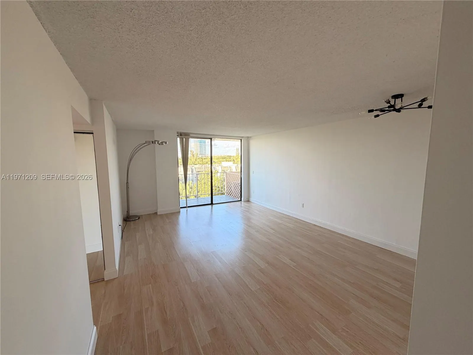 2350 NE 135th Street #503