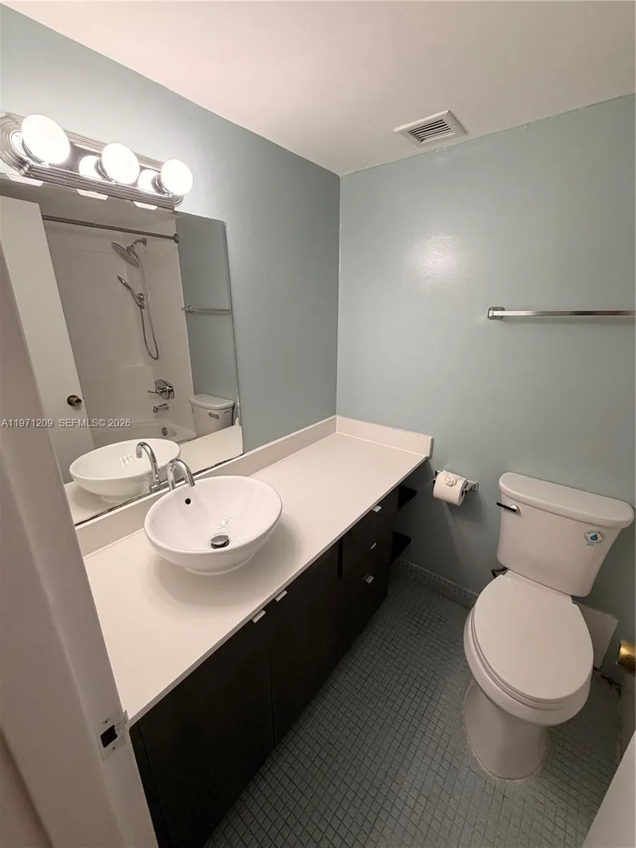 2350 NE 135th Street #503