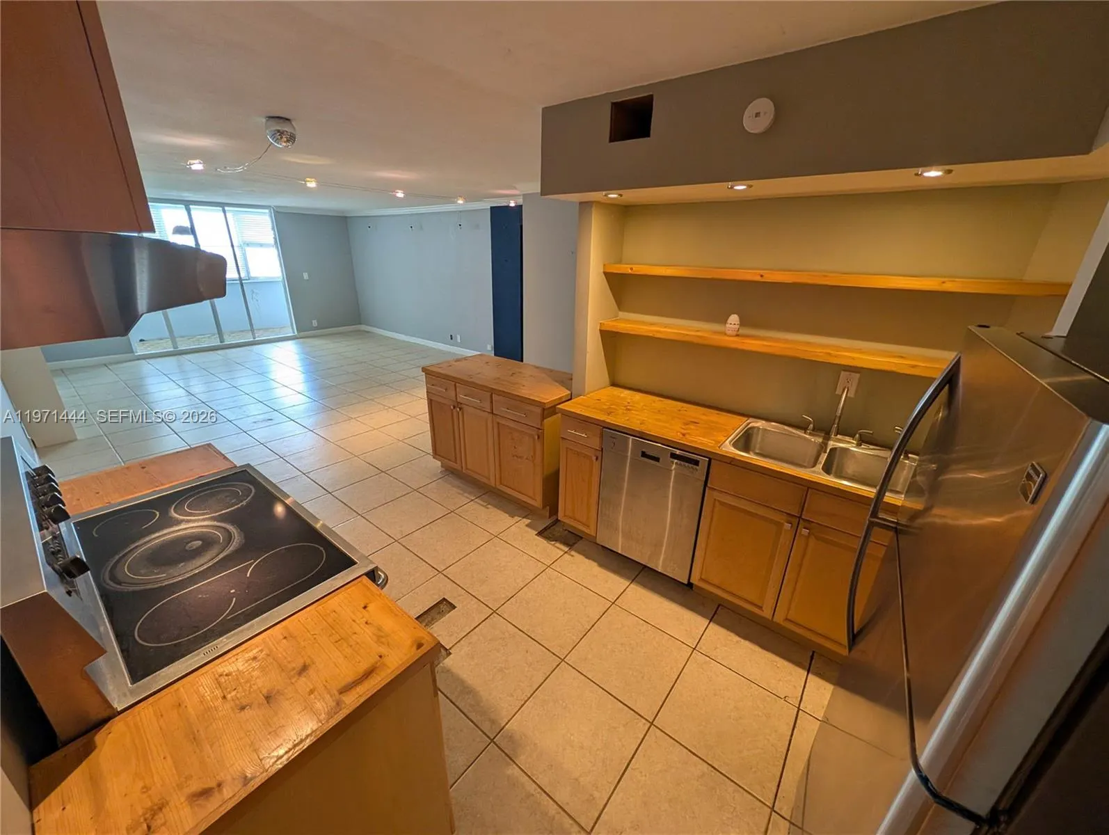 100 Golden Isles Drive #PH9