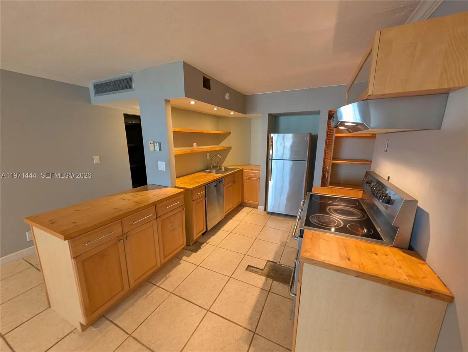 100 Golden Isles Drive #PH9