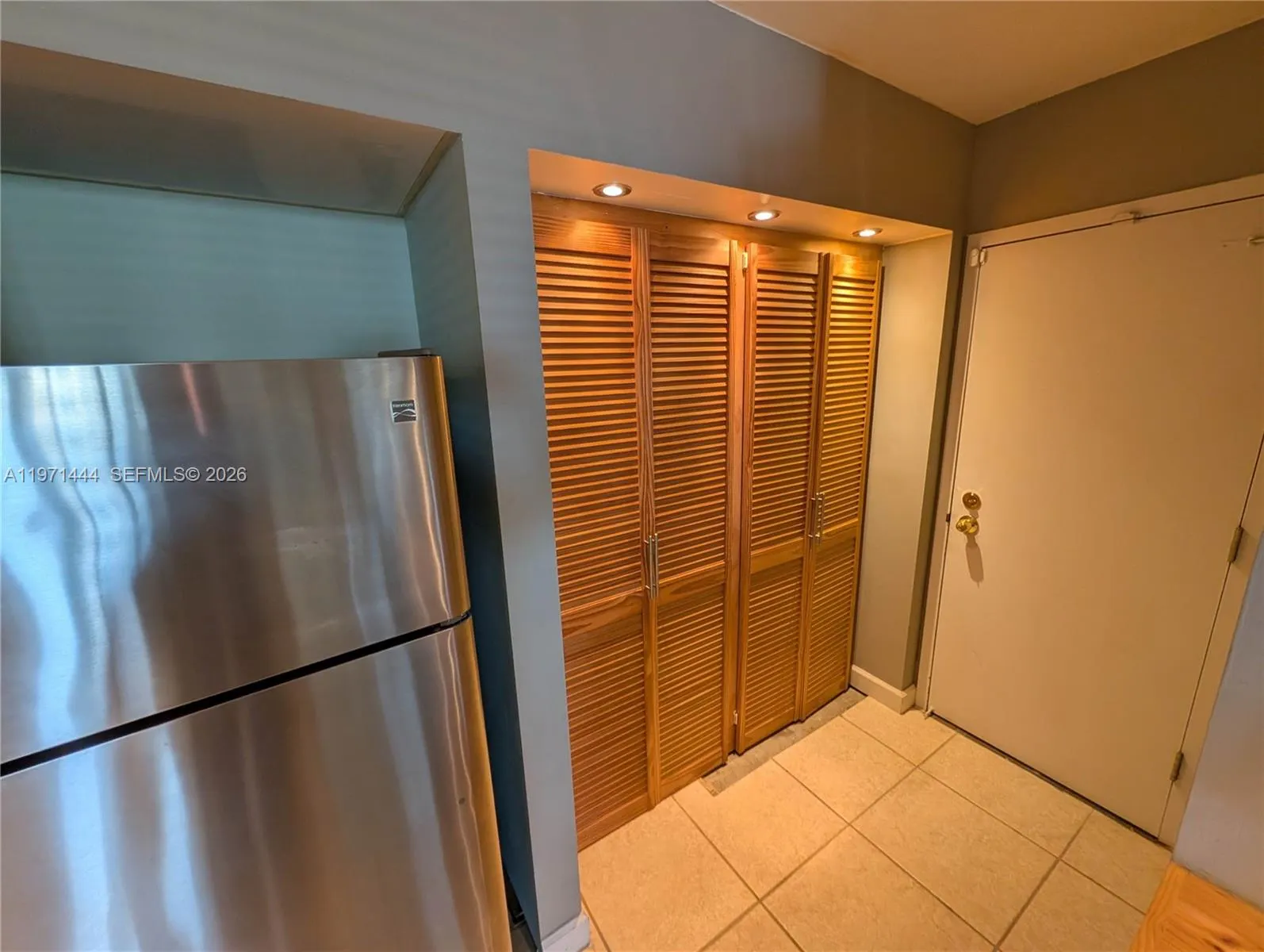 100 Golden Isles Drive #PH9