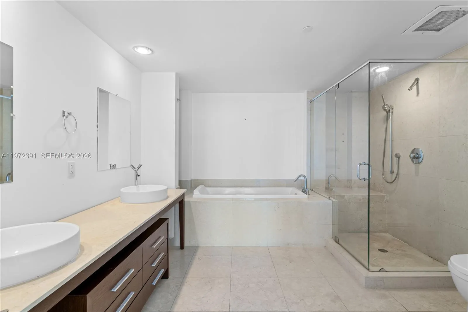 495 Brickell Avenue #4705