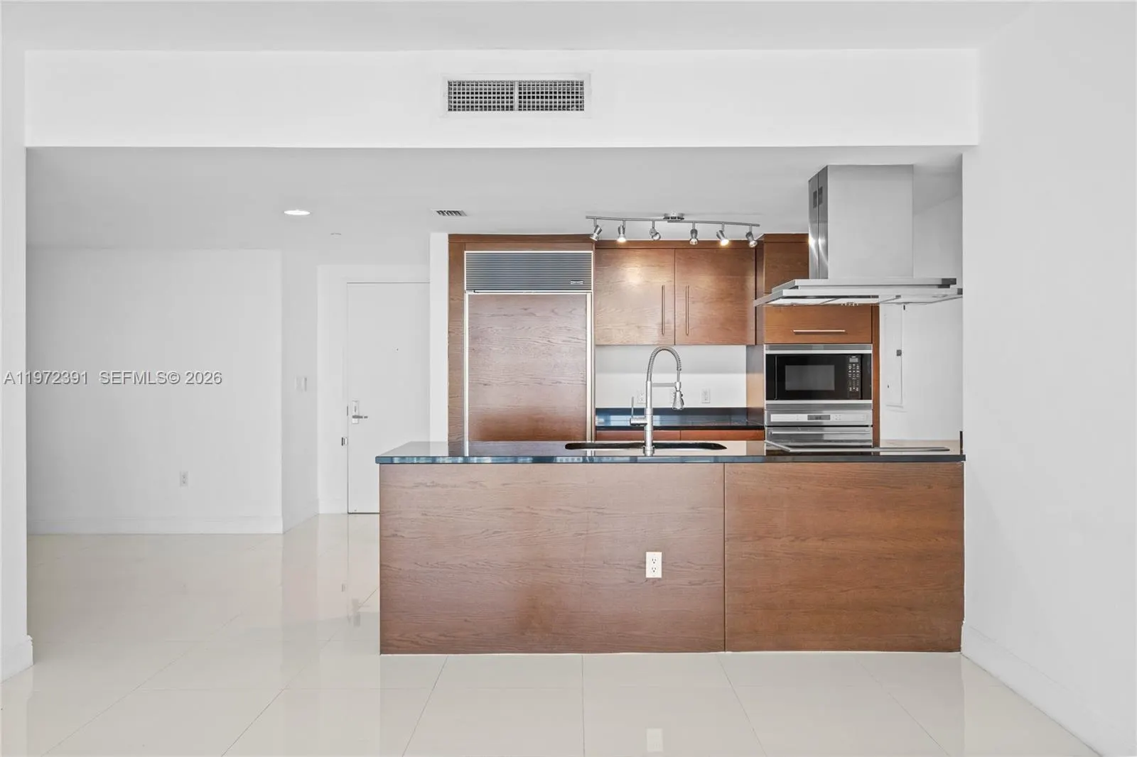 495 Brickell Avenue #4705