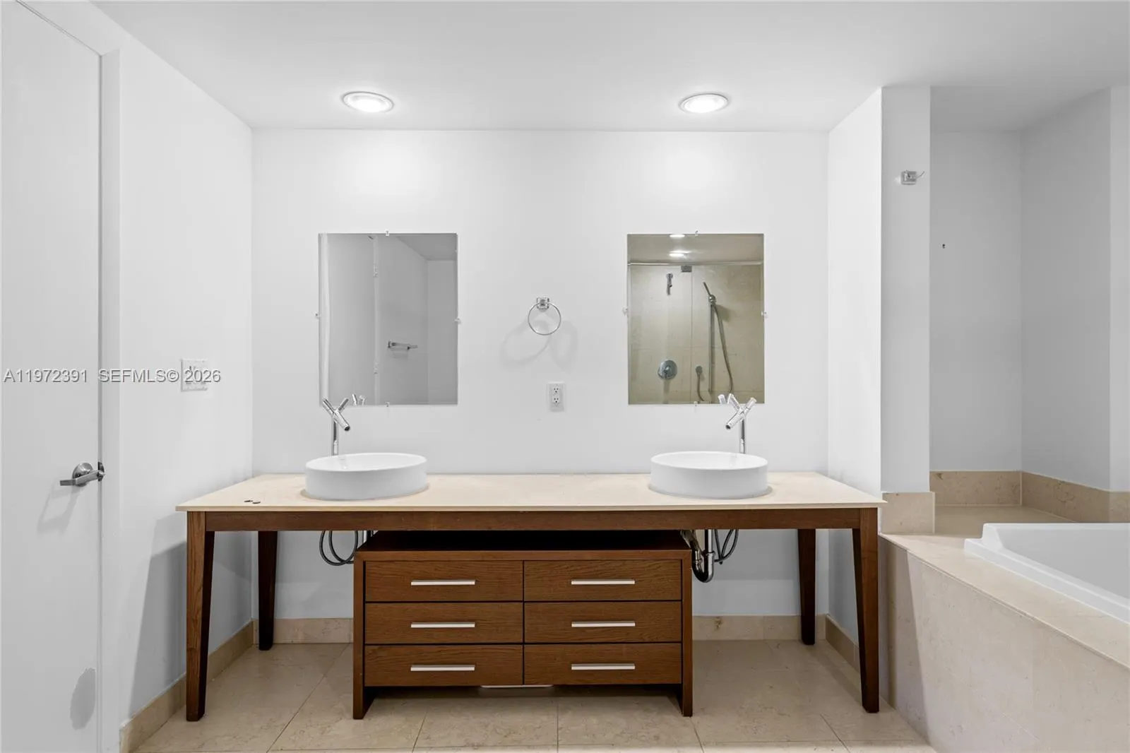 495 Brickell Avenue #4705