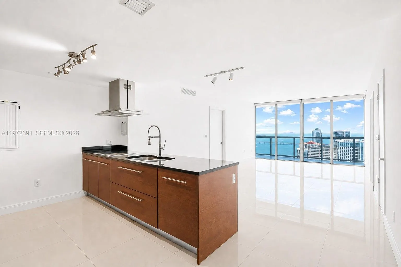 495 Brickell Avenue #4705