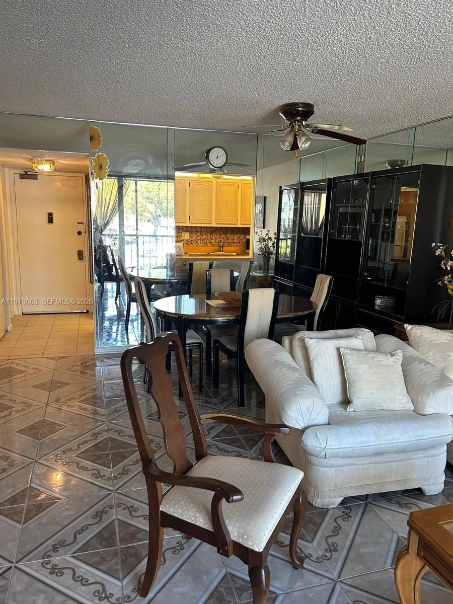 3821 Environ Boulevard #202