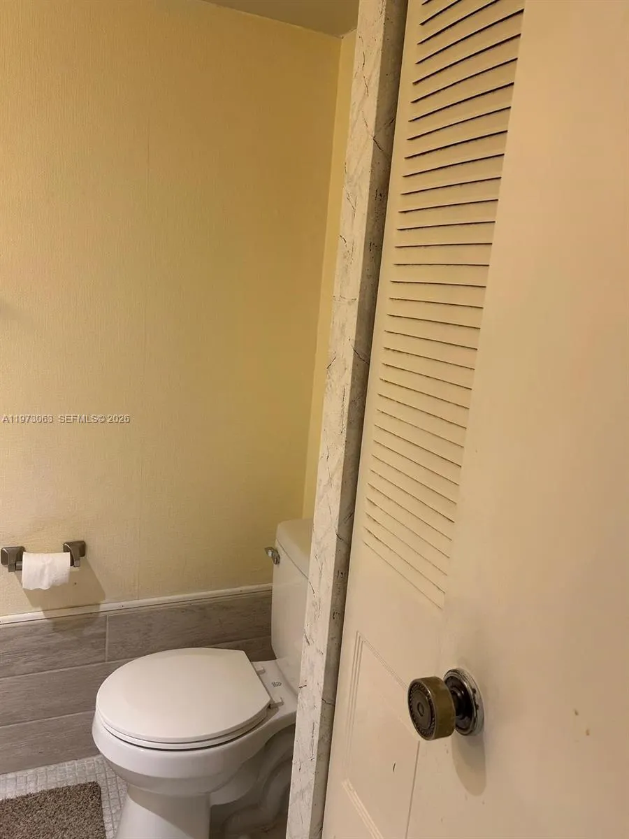 3821 Environ Boulevard #202