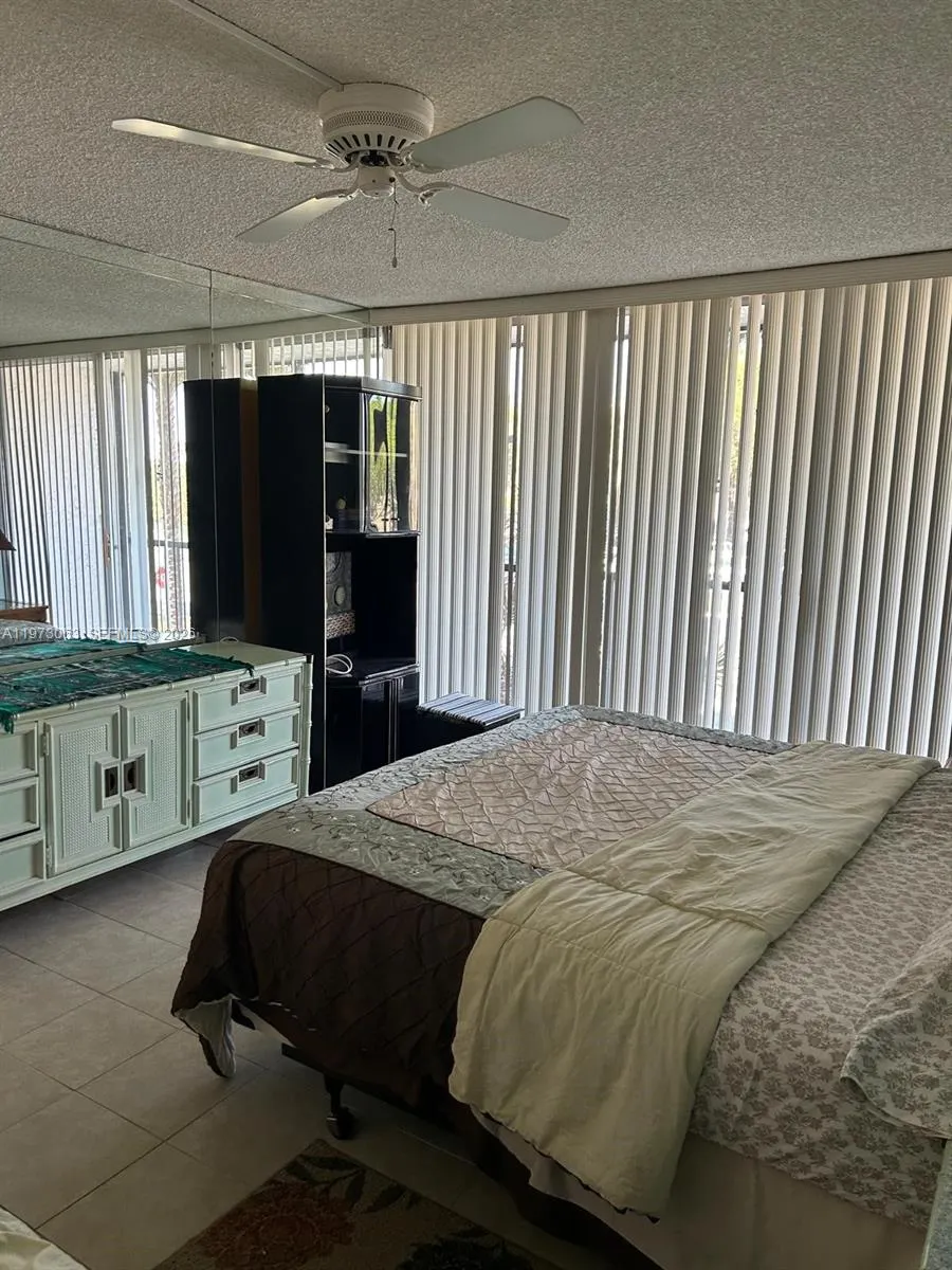3821 Environ Boulevard #202