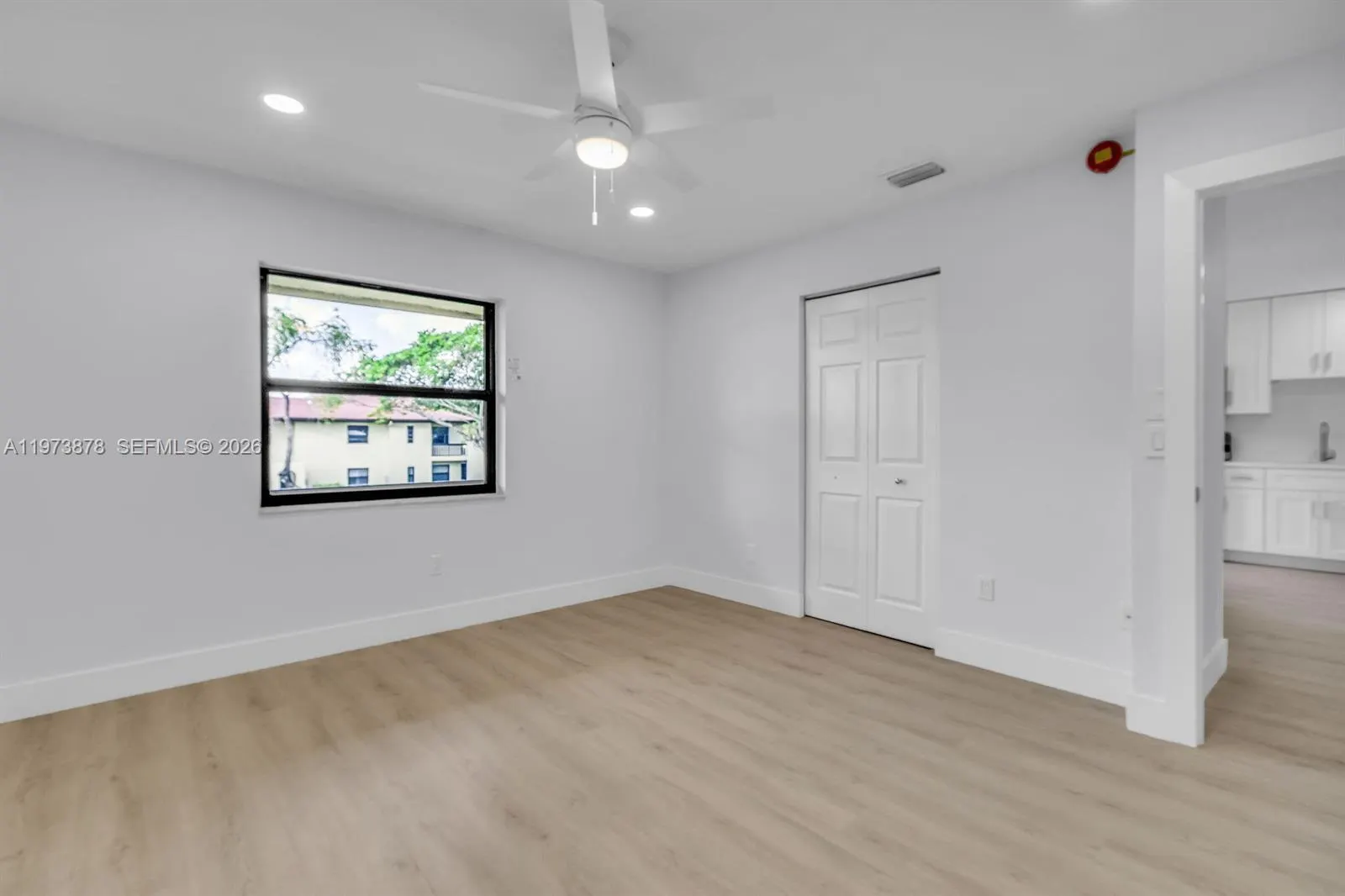 8535 Casa Del Lago #F
