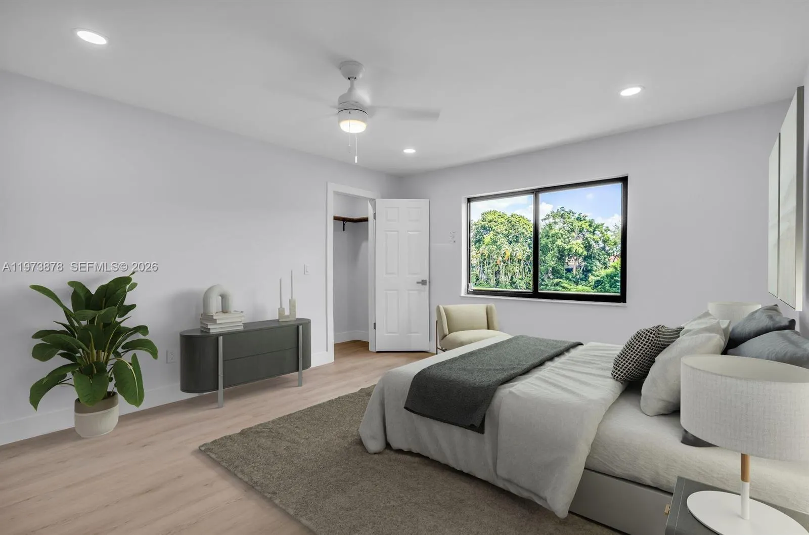 8535 Casa Del Lago #F