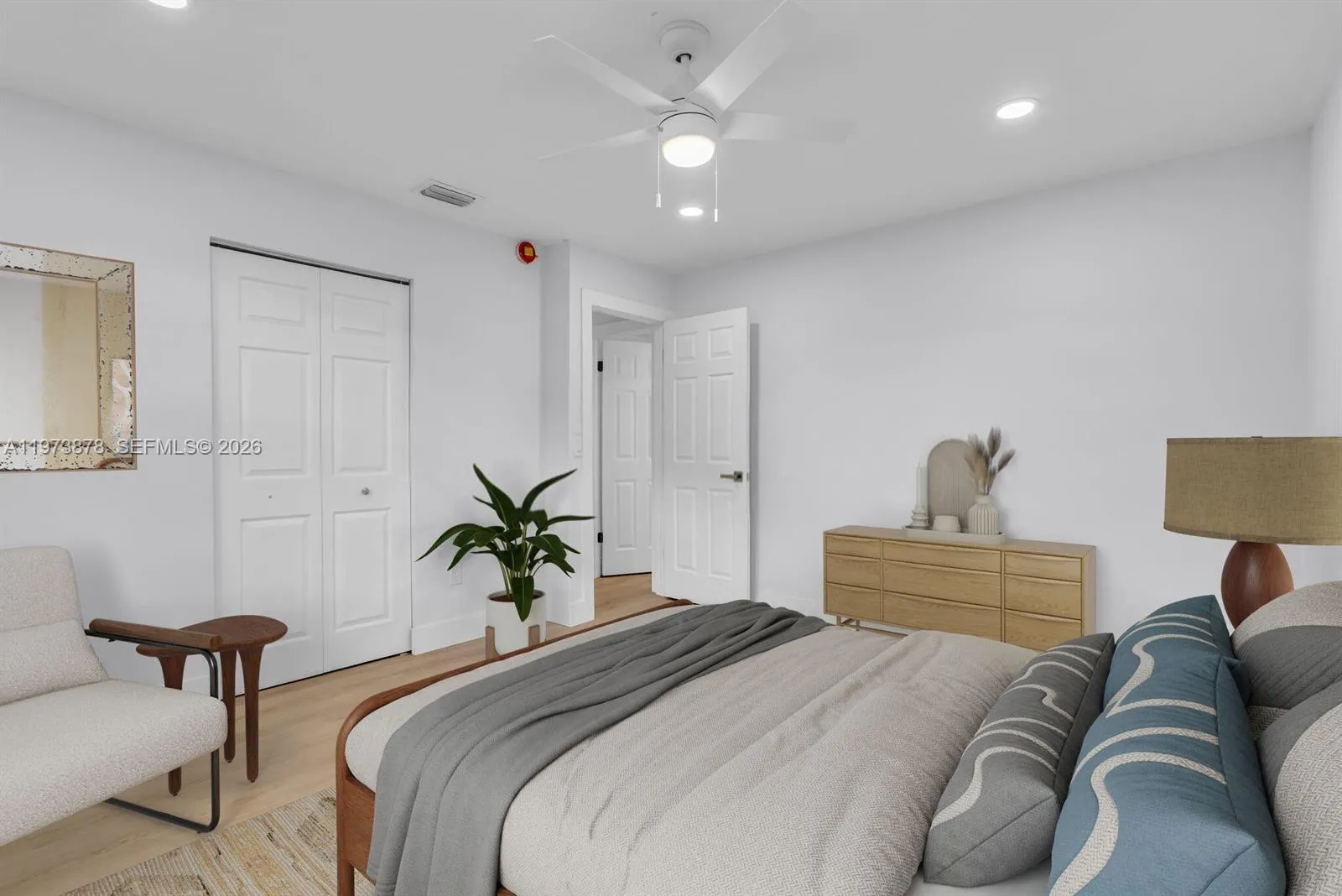 8535 Casa Del Lago #F