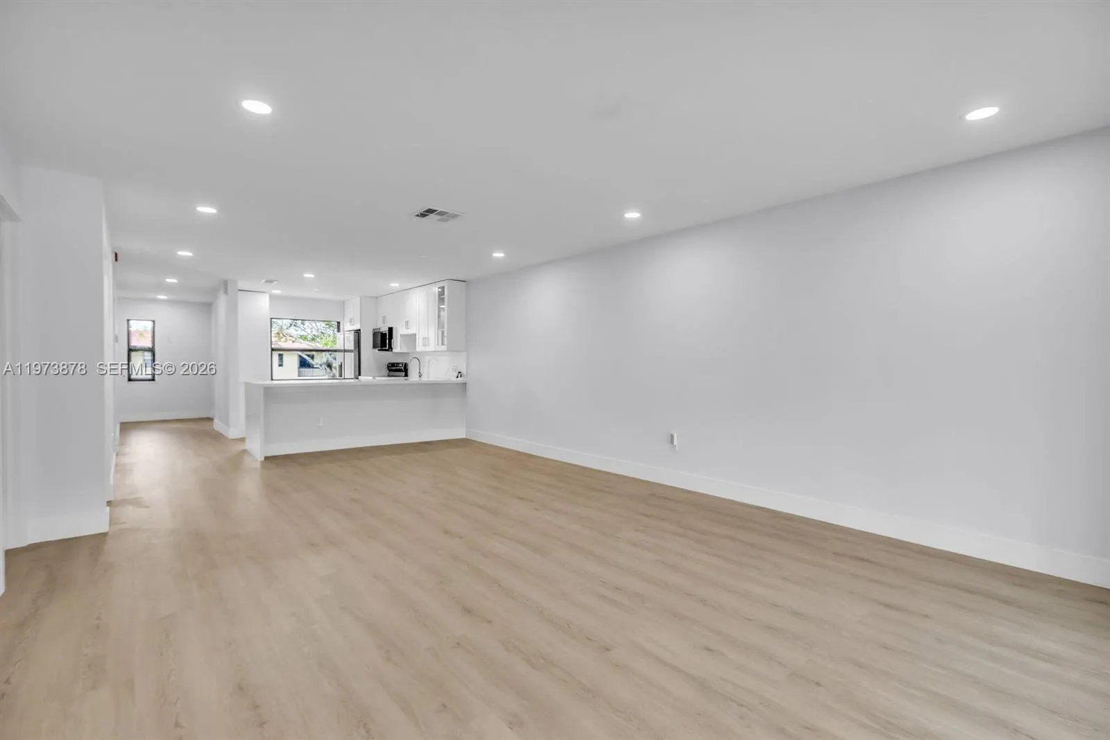 8535 Casa Del Lago #F