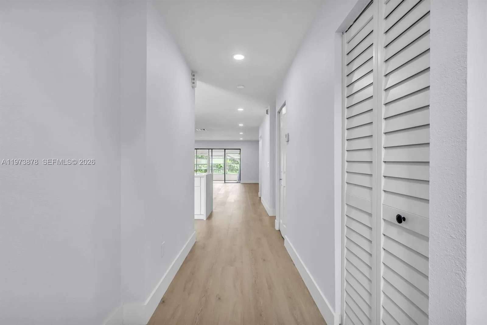 8535 Casa Del Lago #F