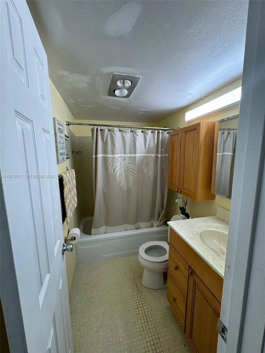 221 Kent M #221