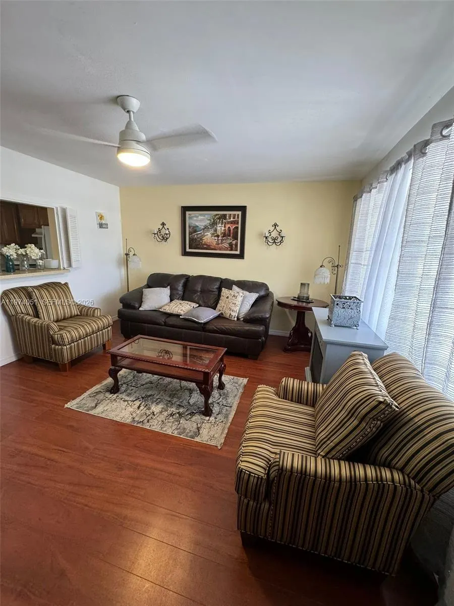 221 Kent M #221