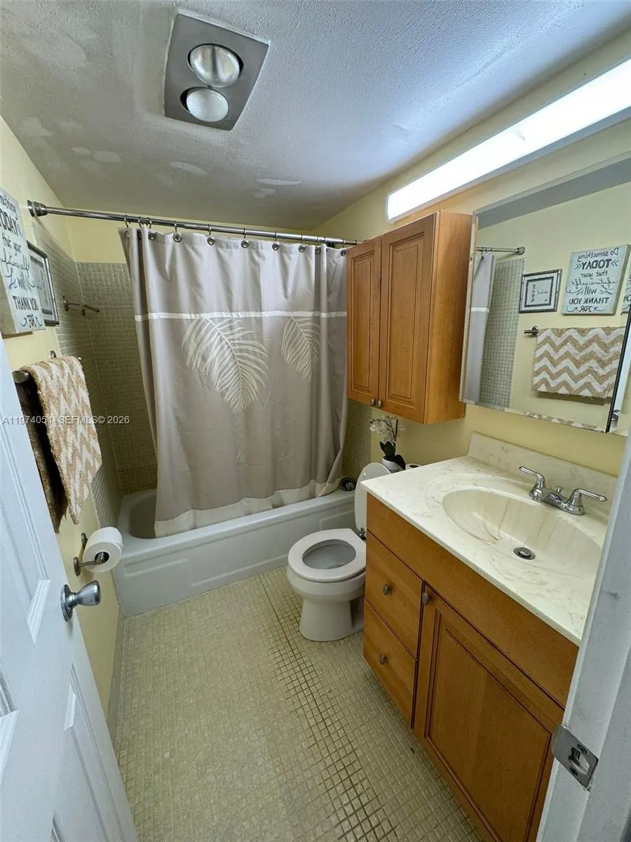 221 Kent M #221
