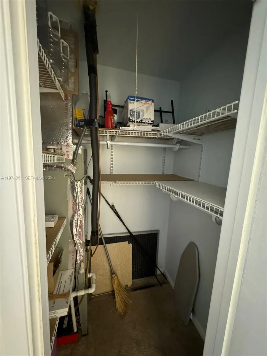 221 Kent M #221