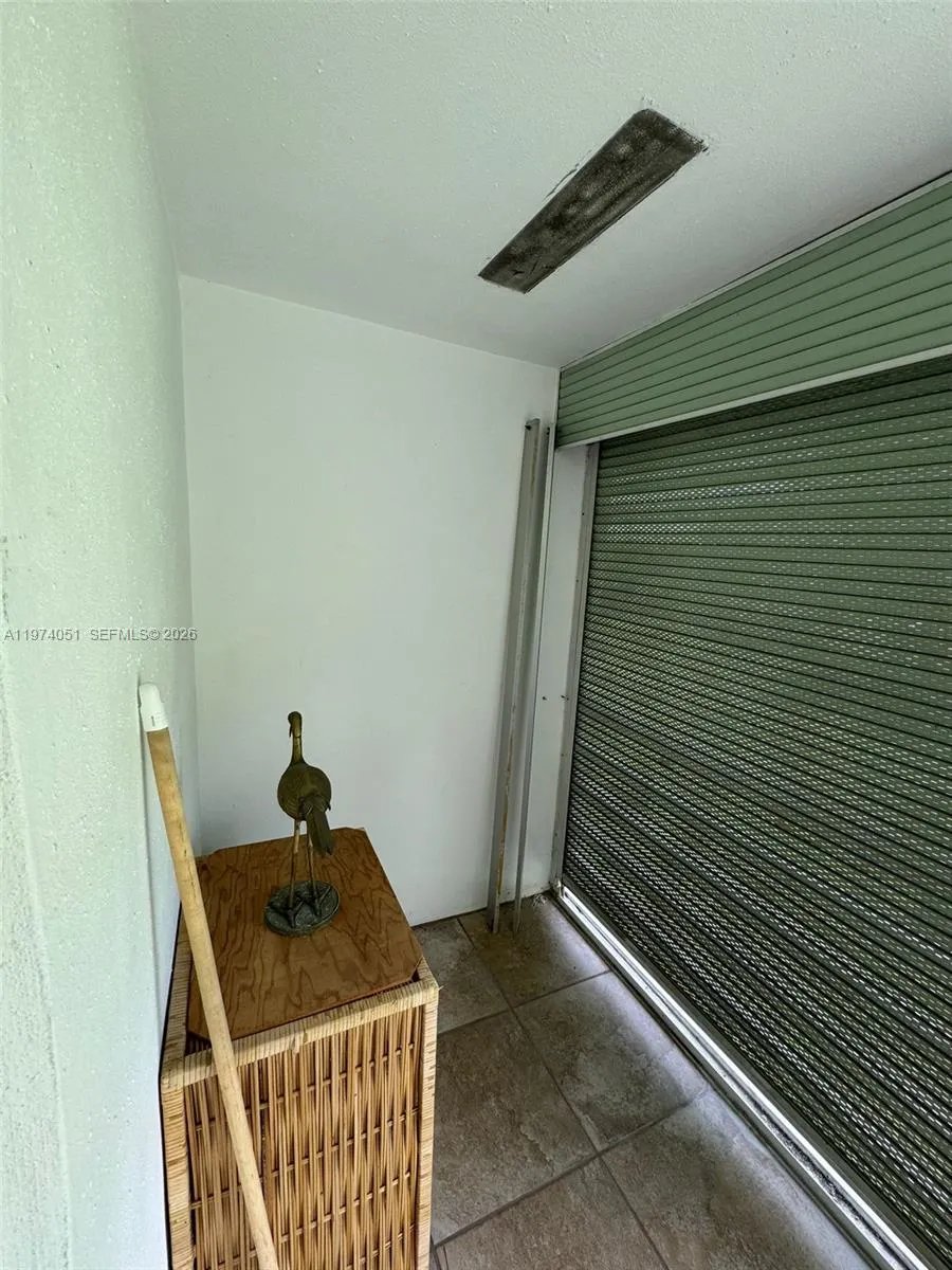 221 Kent M #221