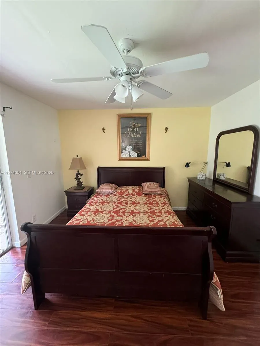 221 Kent M #221