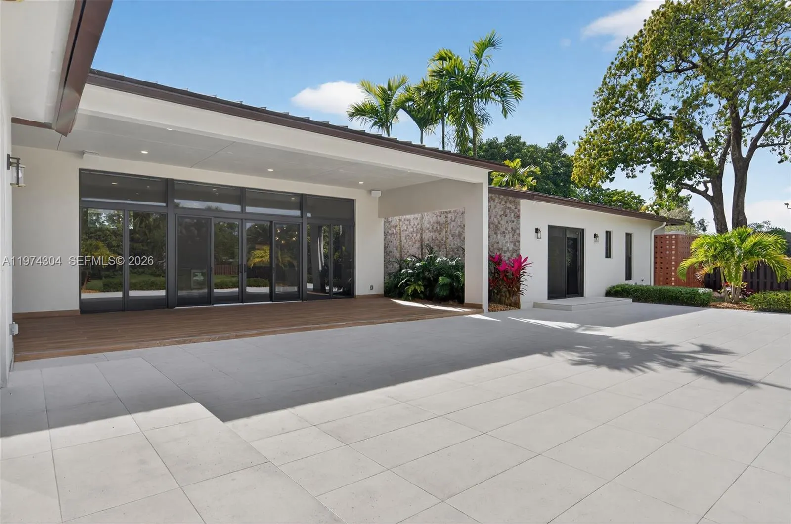 14401 W Palomino Drive