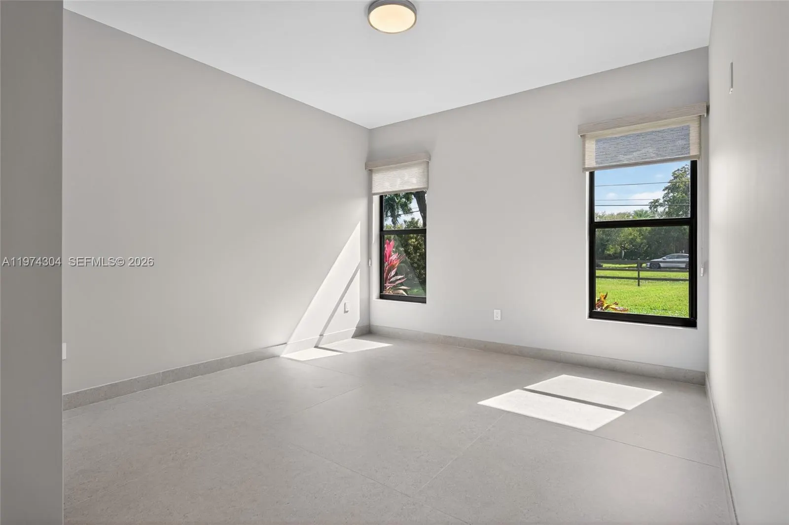 14401 W Palomino Drive