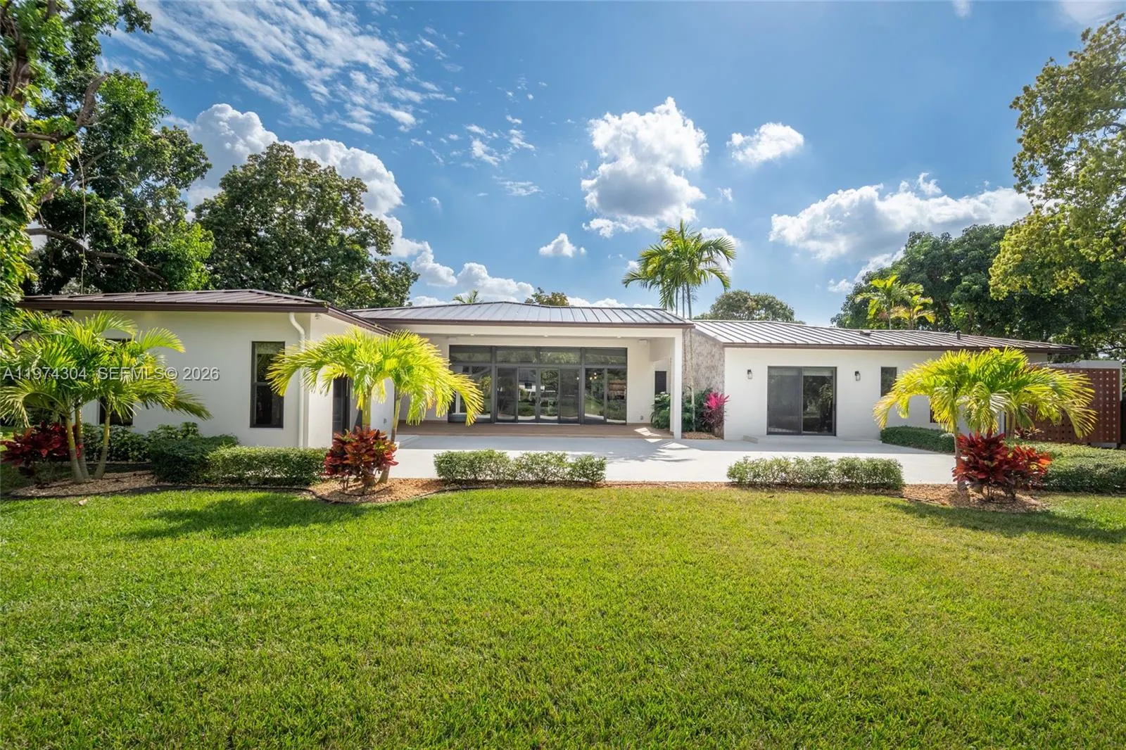 14401 W Palomino Drive