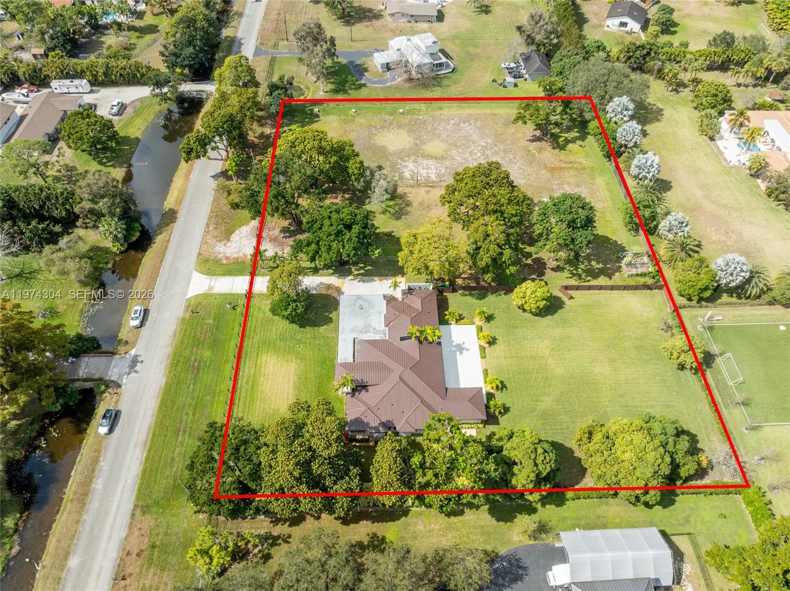 14401 W Palomino Drive
